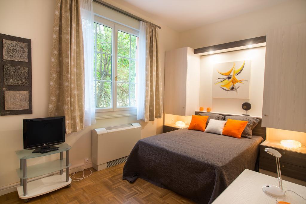 B&B Le Logis Du Mas Сет Екстер'єр фото